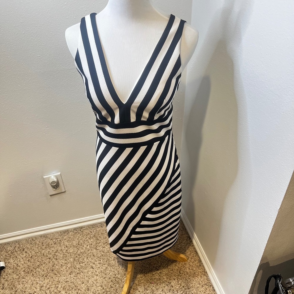 Striped Bodycon Dress Black White V Neck Sleeveless Party Cocktail